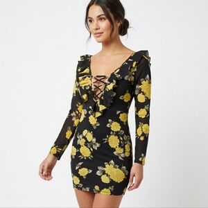 𝅺PRETTY Little Thing Ruffle Rose Dress NWT 😍